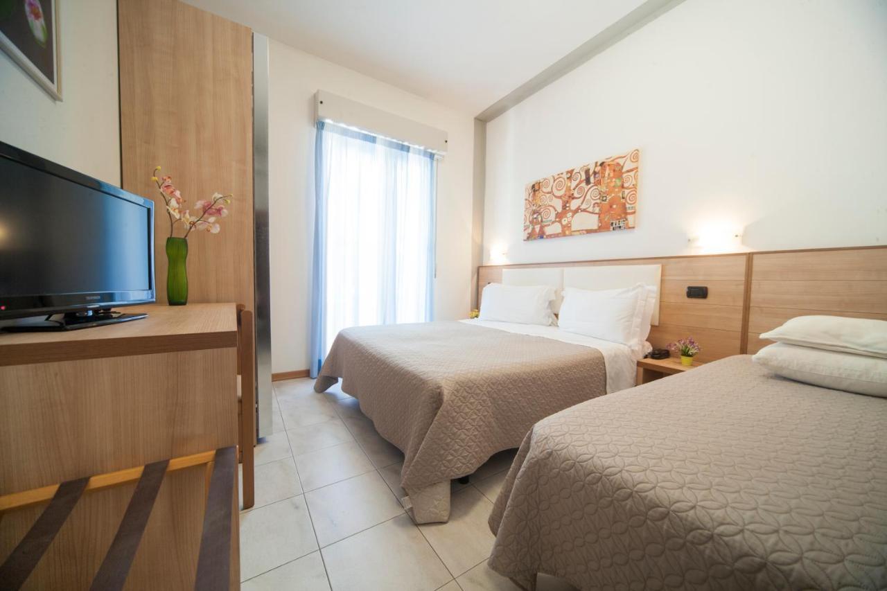 Hotel Betty Rimini Luaran gambar