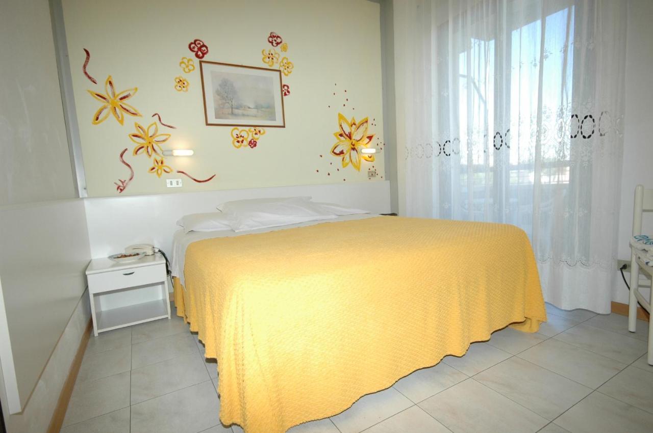 Hotel Betty Rimini Luaran gambar