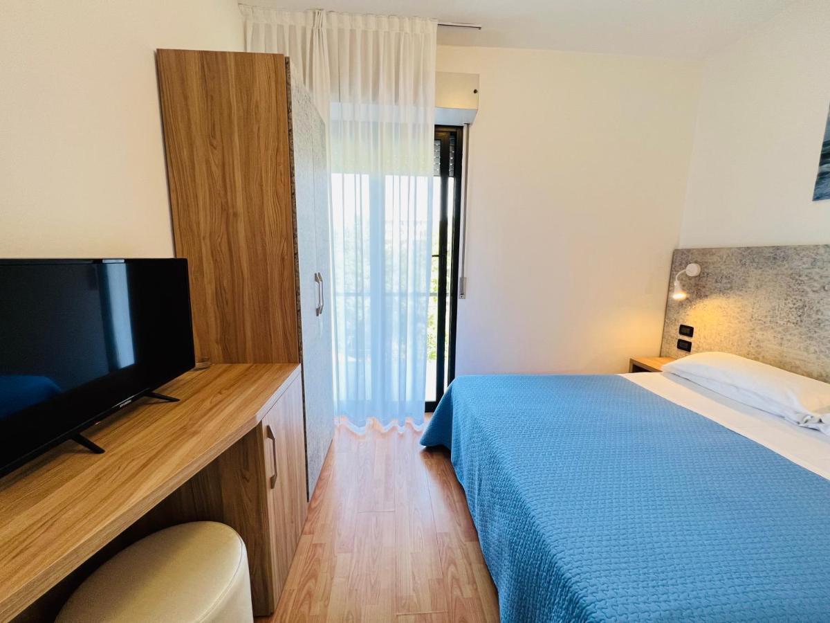 Hotel Betty Rimini Luaran gambar