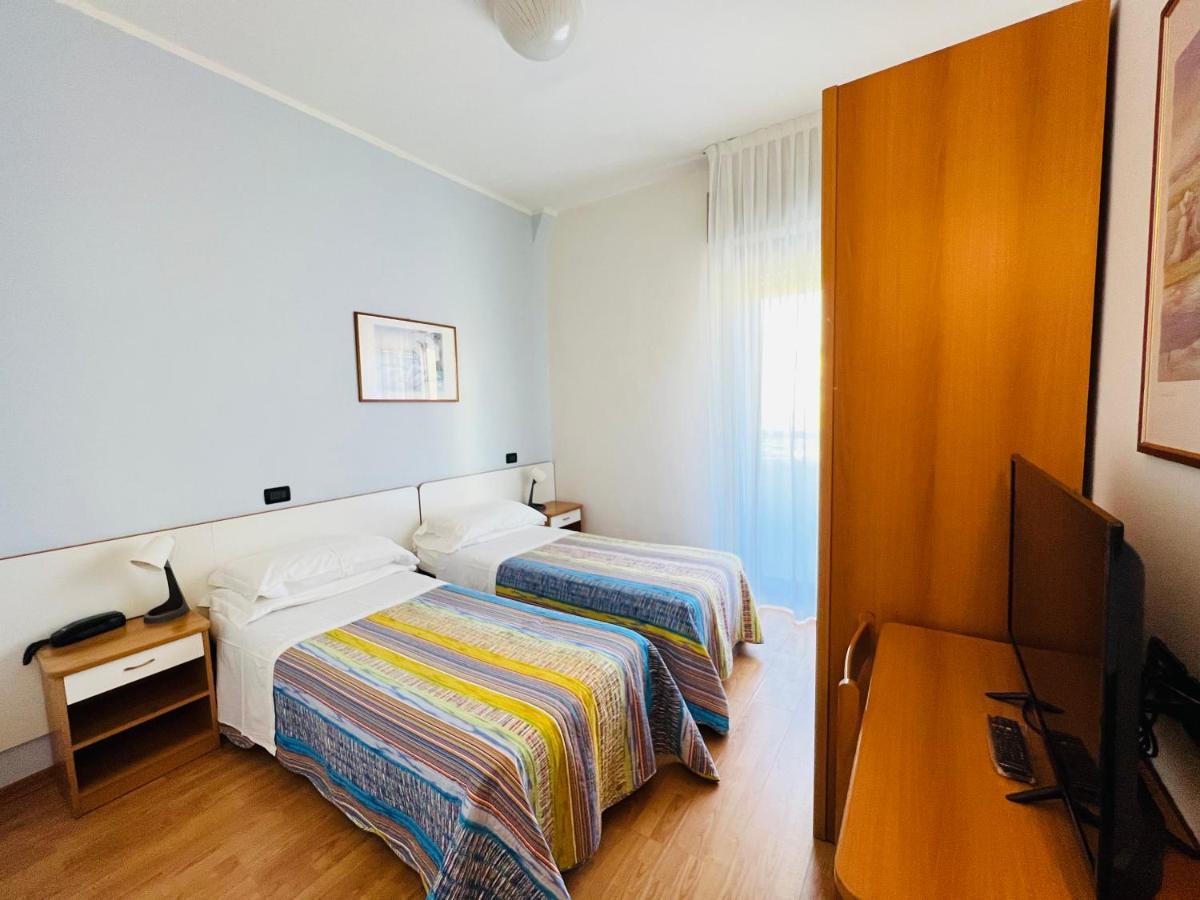 Hotel Betty Rimini Luaran gambar