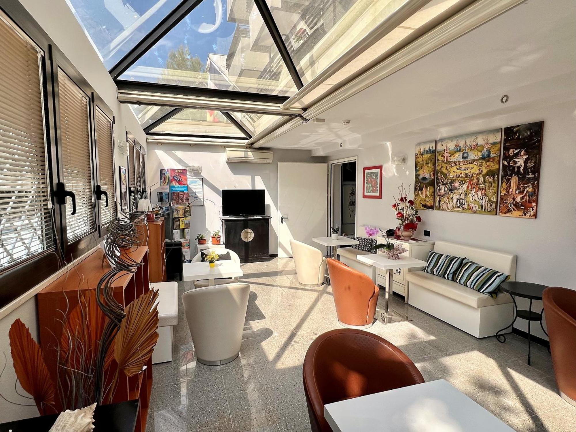 Hotel Betty Rimini Luaran gambar
