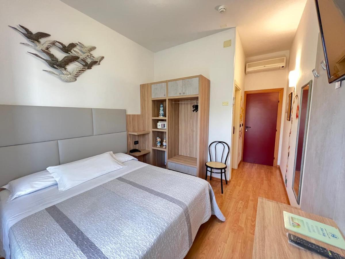 Hotel Betty Rimini Luaran gambar