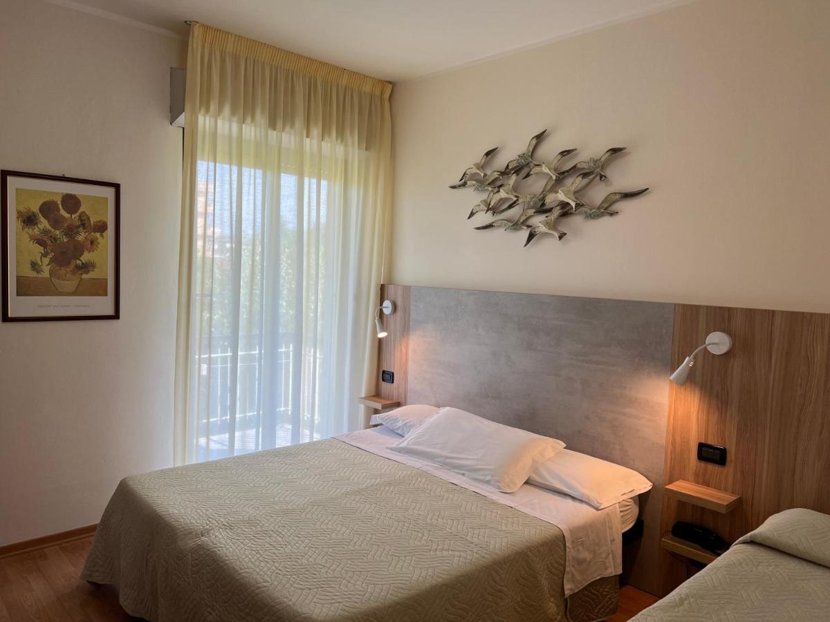 Hotel Betty Rimini Luaran gambar