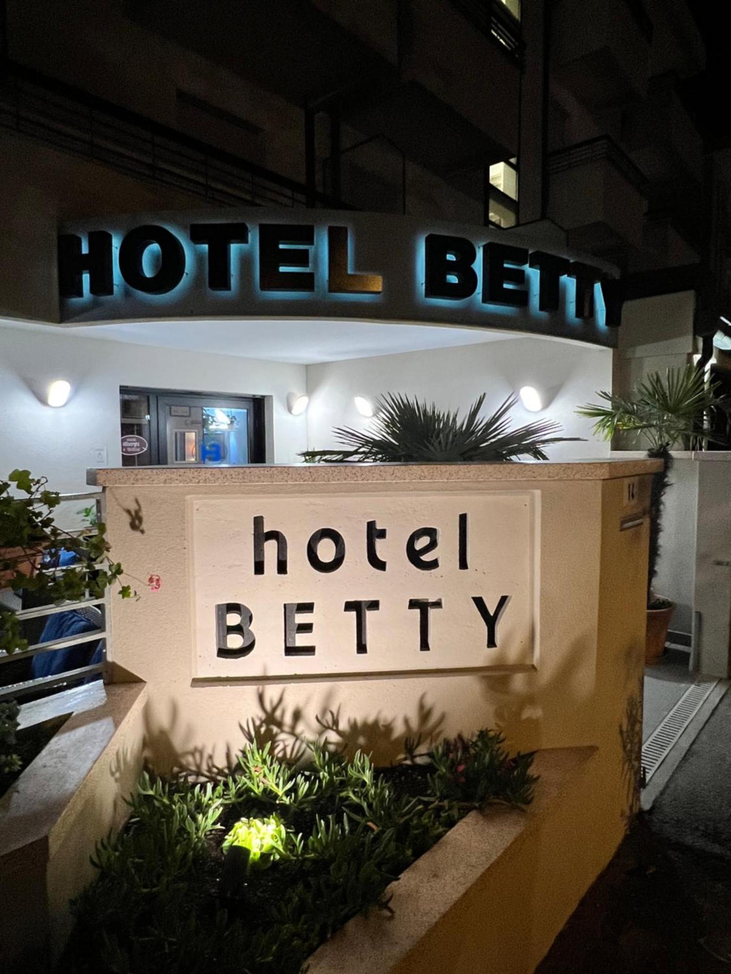 Hotel Betty Rimini Luaran gambar