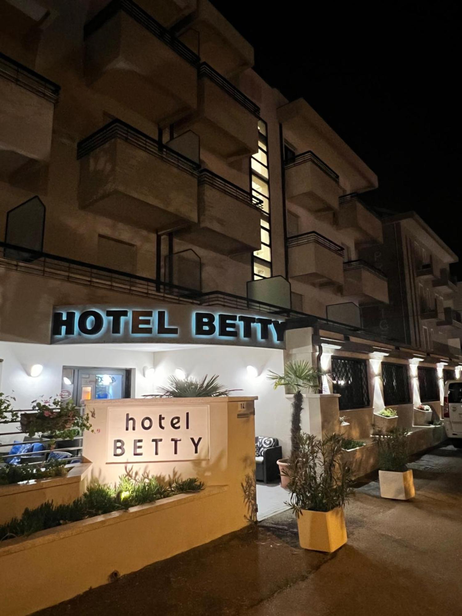 Hotel Betty Rimini Luaran gambar